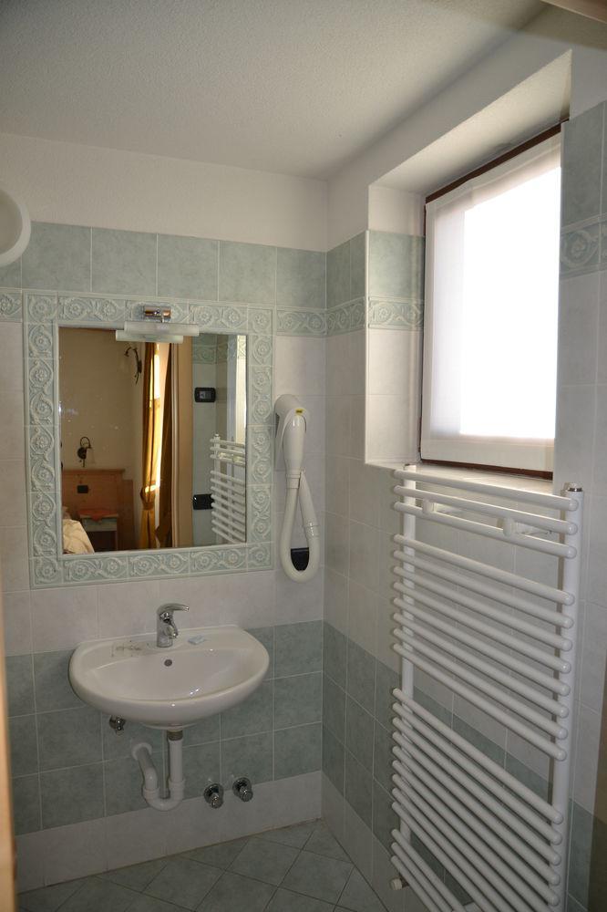 Hotel 2000 ليفينو المظهر الخارجي الصورة